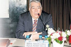 Hukuk profes&ouml;r&uuml; de telefon dolandırıcılarına &ccedil;arpıldı