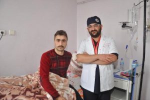 Tatvan'daki doktor, 1 g&uuml;nde 3 kişiye hayat verdi