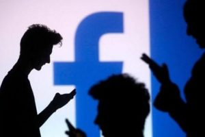 Facebook g&uuml;venlik a&ccedil;ığını bulana para dağıtıyor
