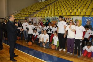 Bursa'da engelliler hem spor yaptı hem eğlendi