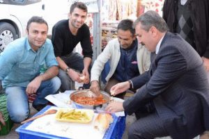 Destici, Mardinli pazarcıların sofrasında