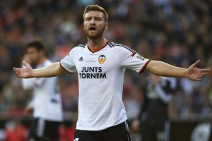 Mustafi, basın toplantısında bira şişesinin kaldırılmasını istedi