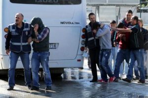 Samsun'da torbacı operasyonu: 20 g&ouml;zaltı