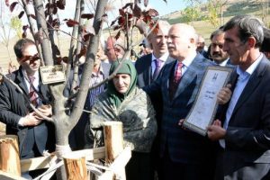 Erzurum'da doğan, evlenen ve &ouml;len i&ccedil;in fidan dikilecek