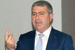 "AKP'li vekiller G&uuml;l'c&uuml; ve Erdoğan'cı diye kavga ediyor"