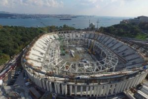 Beşiktaş'ta g&ouml;zler arenada