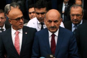 M&uuml;ezzinoğlu Bursa'da vurulan başkanı ziyaret etti