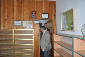 Camiden yardım kutusu ve yedek ampulleri &ccedil;aldılar
