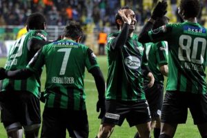 Arslan, futbolculara fazla y&uuml;klenmiyor