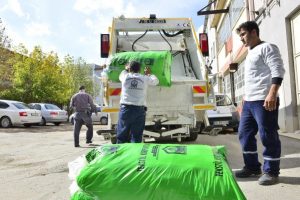 Bursa Yıldırım'da tekstil atıkları toplanıyor