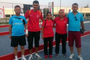 Bursa Yıldırımlı sporcular Kıbrıs'a damga vurdu