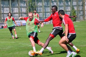 Torku Konyaspor - Gaziantepspor ma&ccedil;ında 44. randevu