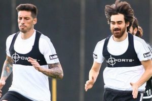 Veli Kavlak takımla ısınma &ccedil;alışmalarına katıldı
