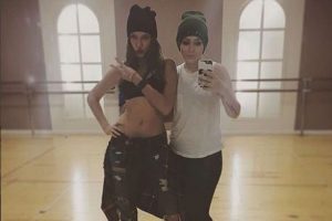 Serenay Sarıkaya'dan hayranlarına &ouml;zel poz...