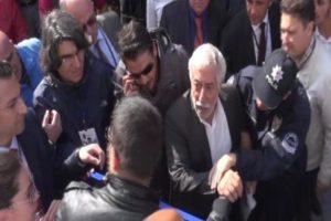 Bursa'daki protestocu İmar Bankası mağduru &ccedil;ıktı