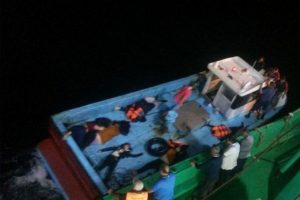 Ege Denizi'nde tekne battı: 12 kişi &ouml;ld&uuml;