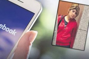 Artık Facebook'a girme diyen kocasını bı&ccedil;akladı