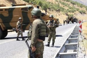 Tunceli-P&uuml;l&uuml;m&uuml;r Karayolu'nda b&uuml;y&uuml;k patlama! Yaralılar var