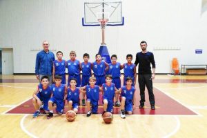 Bursa Orhangazi'de minik basketbolculardan b&uuml;y&uuml;k başarı