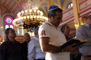 Balkanların en b&uuml;y&uuml;k sinagogunda bir ilk daha
