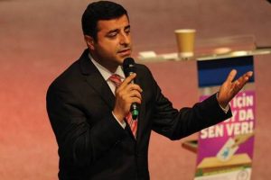 Demirtaş: 'Figen Y&uuml;ksekdağ'ın &ouml;yle bir s&ouml;ylemi varsa istifa ederiz'