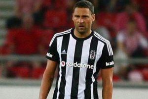 Arnavut bayrağı, Tosic'i korkuttu!