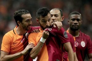 Yasin &Ouml;ztekin: "Şanslısınız, oynamıyorum"