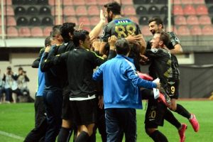 Akhisar Belediyespor evinde kral