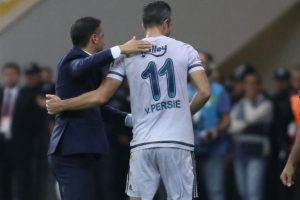 Van Persie'nin frikiği buzları eritti