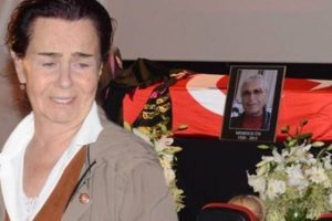 Fatma Girik hayat arkadaşı Memduh &Uuml;n'e b&ouml;yle veda etti...