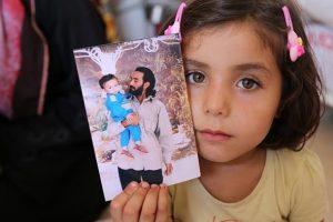 Suriye'deki cezaevi eşine ve kardeşine mezar oldu