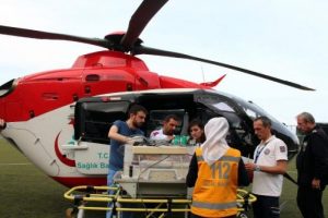 9 g&uuml;nl&uuml;k bebek ambulans helikopterle sevk edildi