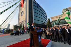 Bursa'ya 136 yıl sonra yeni belediye binası