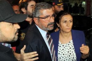 Diyarbakır Baro Başkanı Tahir El&ccedil;i g&ouml;zaltına alındı
