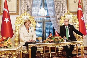 Hilal koltuklara sonradan kondu