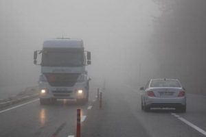 Bolu Dağı'nda sis ulaşımı etkiledi