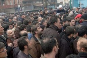 İş arayan yoksula h&uuml;k&uuml;metten destek!