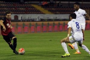 'Es-Es'te galibiyet hasreti s&uuml;r&uuml;yor