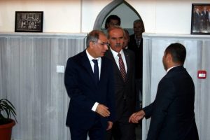 Eski İ&ccedil;işleri Bakanı Ala Bursa'da sigara ve alkole savaş a&ccedil;tı