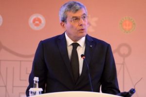 Adalet Bakanı su&ccedil;lamalara cevap verdi
