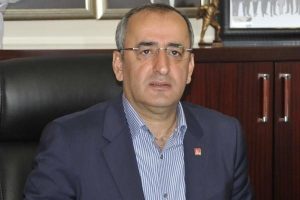 "&Ccedil;akma değil, babayiğit bir bakan arıyoruz"