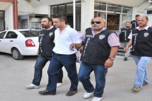 ATM'den 2 milyon TL &ccedil;alan hırsızlar yakalandı