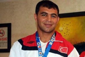 İşitme engelli g&uuml;reş&ccedil;i yine Avrupa şampiyonu