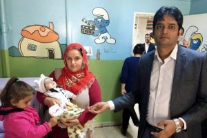 Yılın doktoru 'ter&ouml;r' y&uuml;z&uuml;nden istifa etti