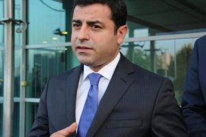 Demirtaş: "&Uuml;lkemiz i&ccedil;in barış getiren bir se&ccedil;im olsun"