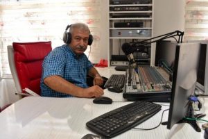 Ajda Pekkan'ın şarkısını radyoda &ccedil;alan gazeteci 'telif hakkından' tutuklandı