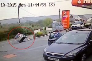 Kadın s&uuml;r&uuml;c&uuml; istemeden de olsa şov yaptı