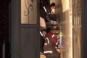 Yaşlı kadını altın kolyesi i&ccedil;in katlettiler