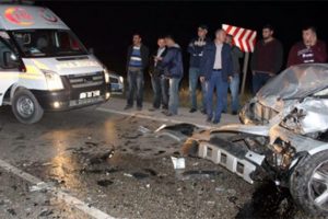 Tekirdağ'da hatalı sollama kazaya yol a&ccedil;tı: 2 yaralı