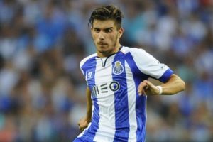 Portolu Ruben Neves ve Casillas tarih yazdı